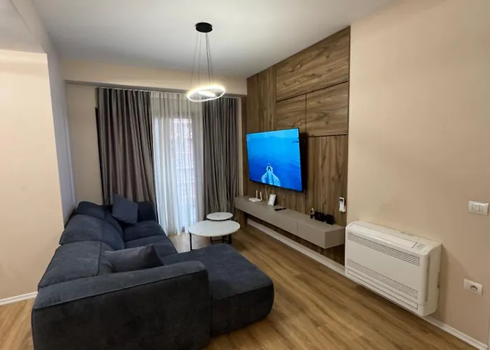 Raid Luxury * Tirana